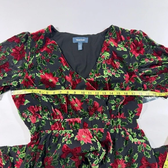 New ModCloth Flutterly Fabulous A Line Dress Happy Holly Days - Picture 7 of 7
